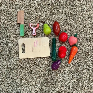 Magnetic Fruit and Vegetable Cutting Toy